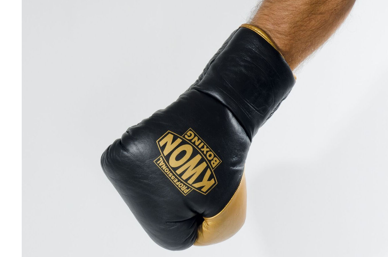 Boxing Gloves Pro - Leather & Laces, Kwon - DragonSports.eu